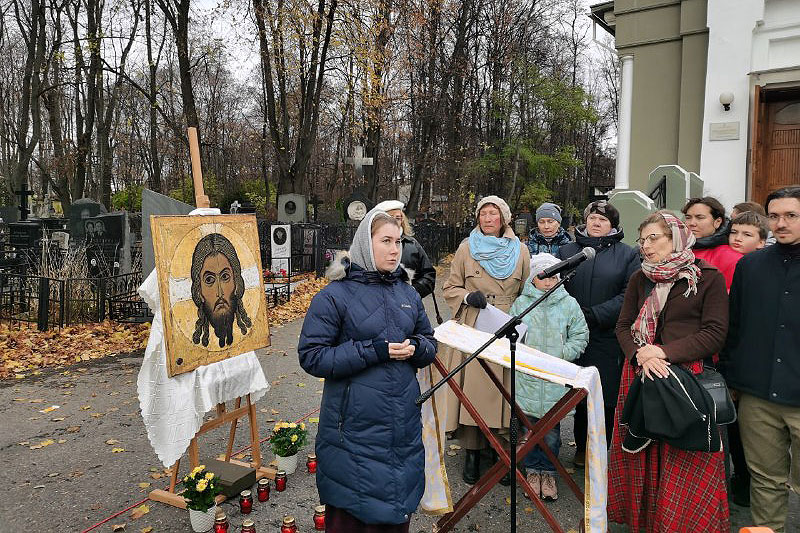 Молитва памяти. Москва. Введенское кладбище
