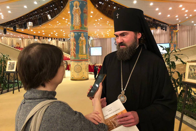 Интервью у архиепископа Пятигорского и Черкесского Феофилакта берет Анастасия Наконечная