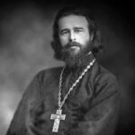 Священник Илия Попов