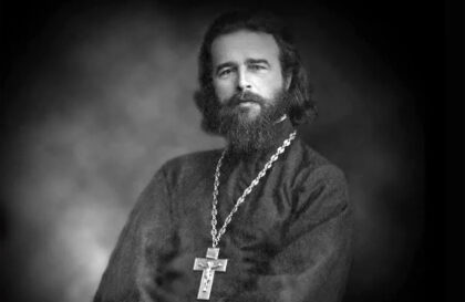 Священник Илия Попов