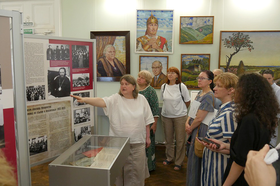 Выставка «Время святителя Тихона: “Устрояйте духовные союзы”» в Шуе