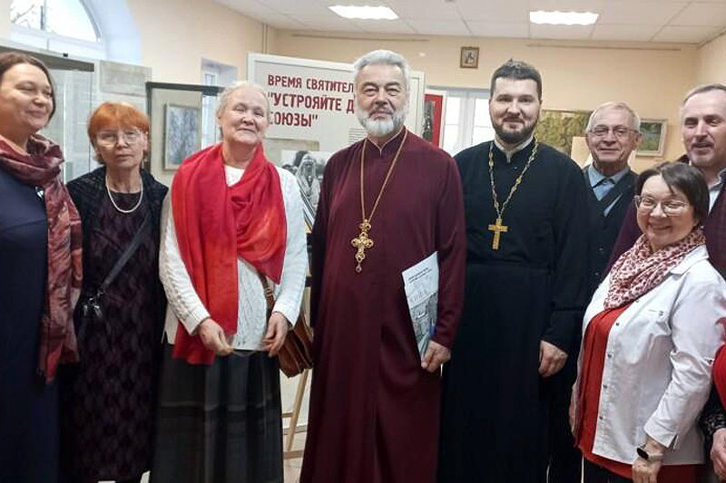 Выставка «Время святителя Тихона: “Устрояйте духовные союзы”» в Гатчине